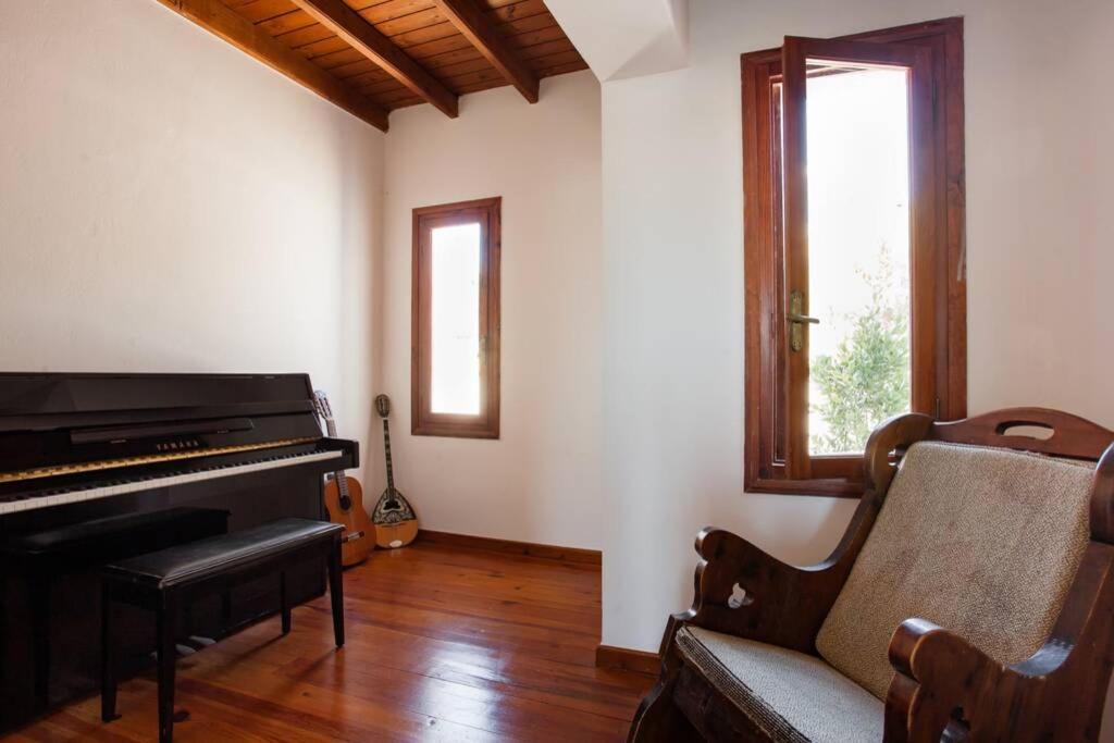 Chania Living Stories Villa With Piano Luaran gambar